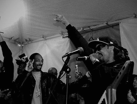 Snoop AKA Snoopzilla + Dam Funk - Faden Away [SINGLE] @SnoopDogg @DaMFunK?
